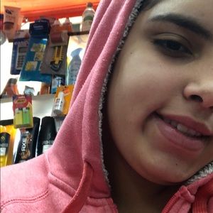 Meet your Posher, Perla